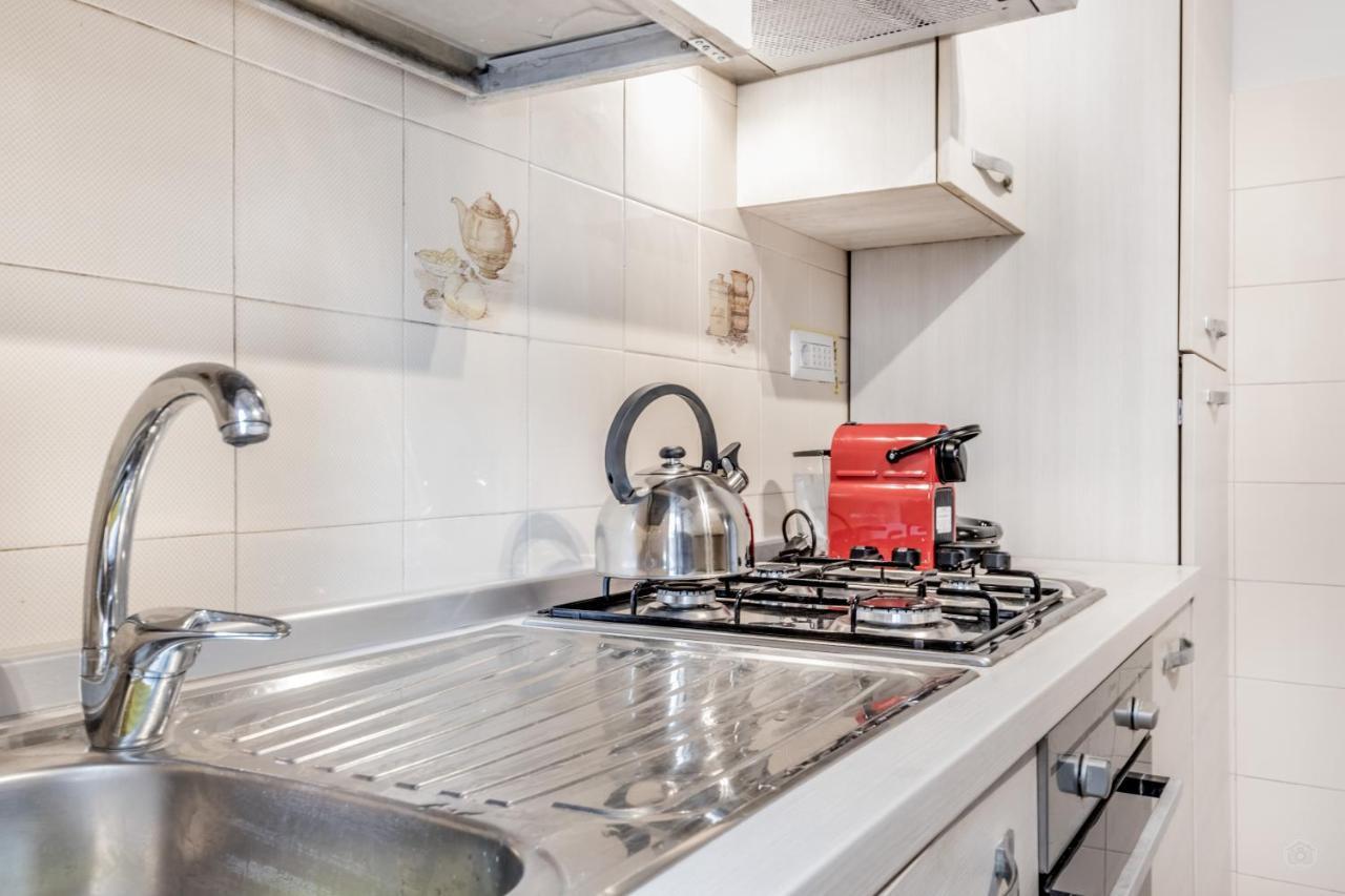 Apartment In Trastevere Rome Bagian luar foto